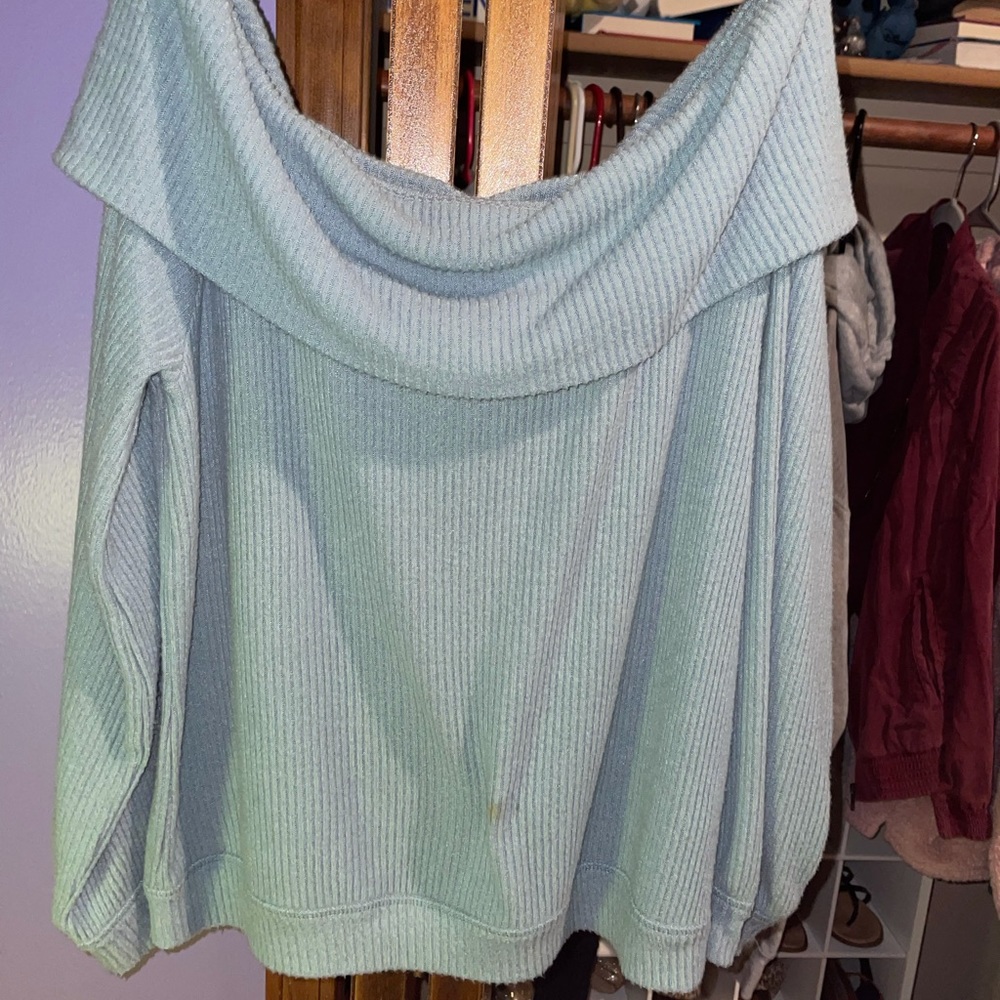 Abercrombie and Fitch off shoulder long sleeve